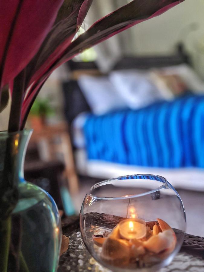 Seaside Inn Roatan Уест Бей Екстериор снимка