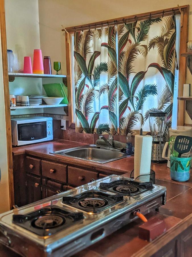 Seaside Inn Roatan Уест Бей Екстериор снимка