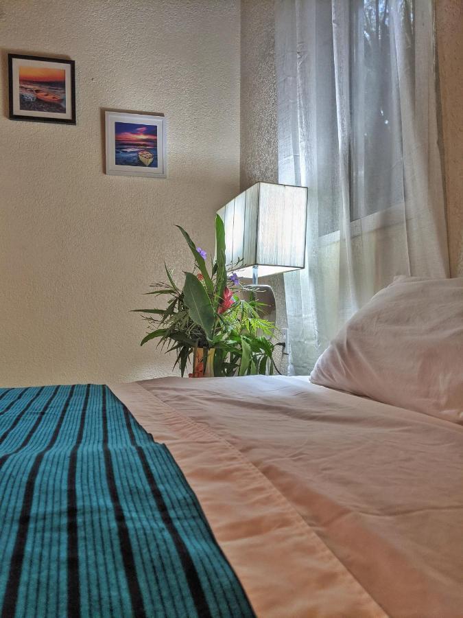Seaside Inn Roatan Уест Бей Екстериор снимка
