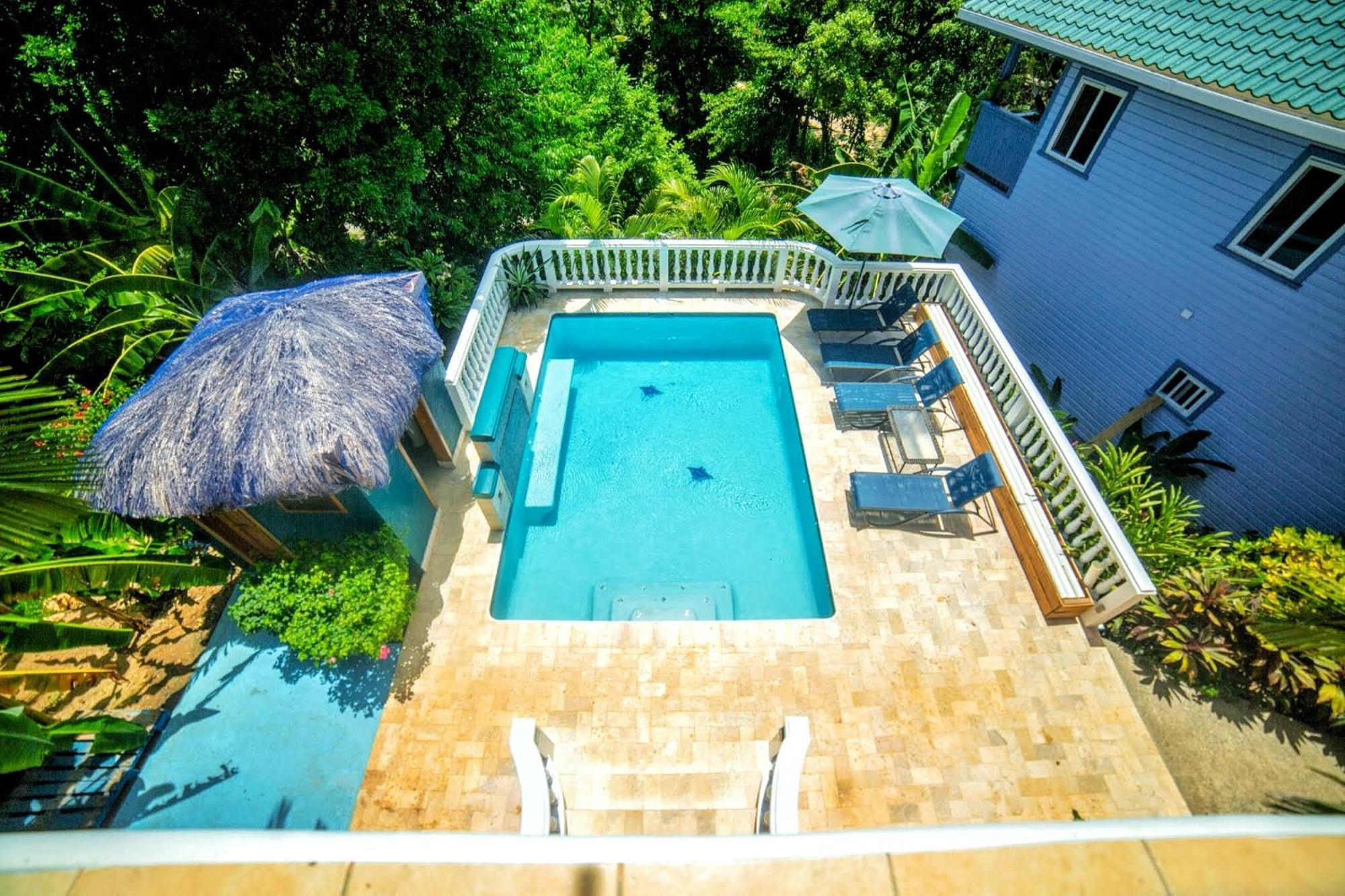 Seaside Inn Roatan Уест Бей Екстериор снимка