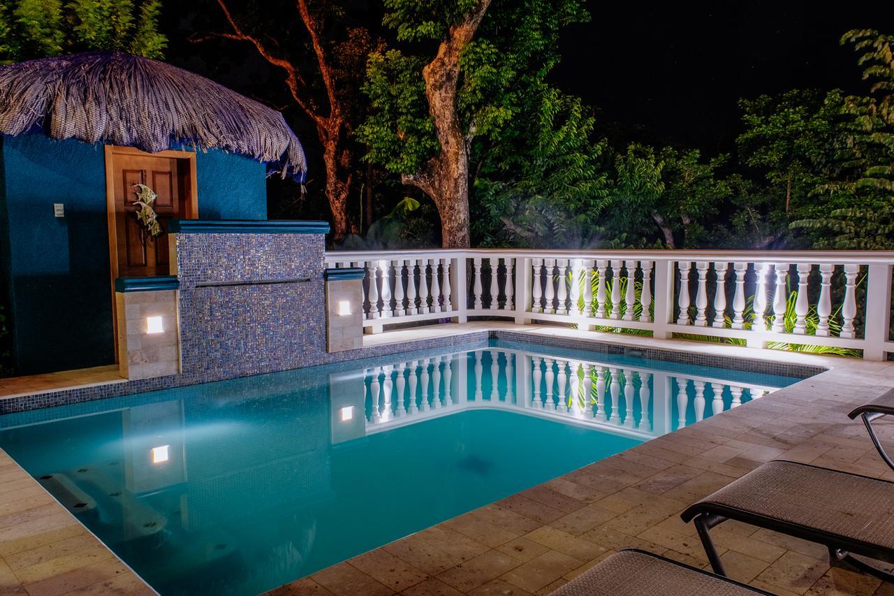 Seaside Inn Roatan Уест Бей Екстериор снимка
